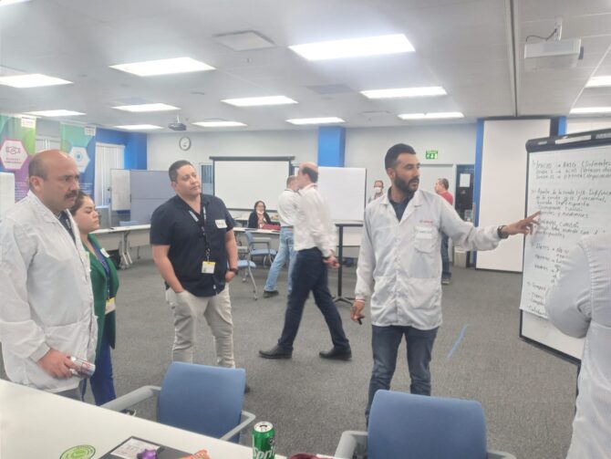 13a8e318-51d7-479a-8e9b-cf3c159dc91b