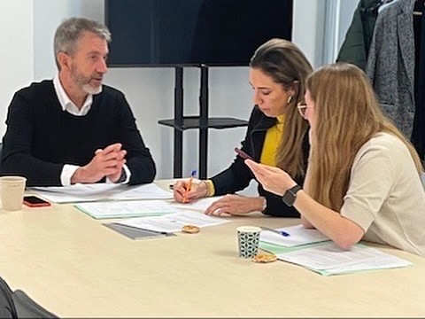 93985368-F3E9-4157-9158-CF85EAB18B81